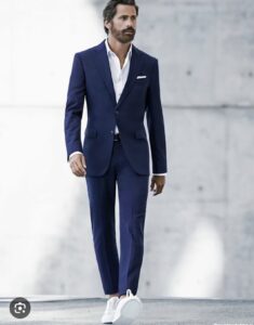 ونس سفید با کت وشلوار