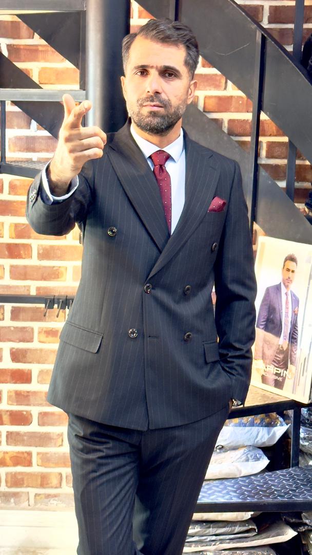 کت و‌شلوار دبل برست دیپلمات مشکی