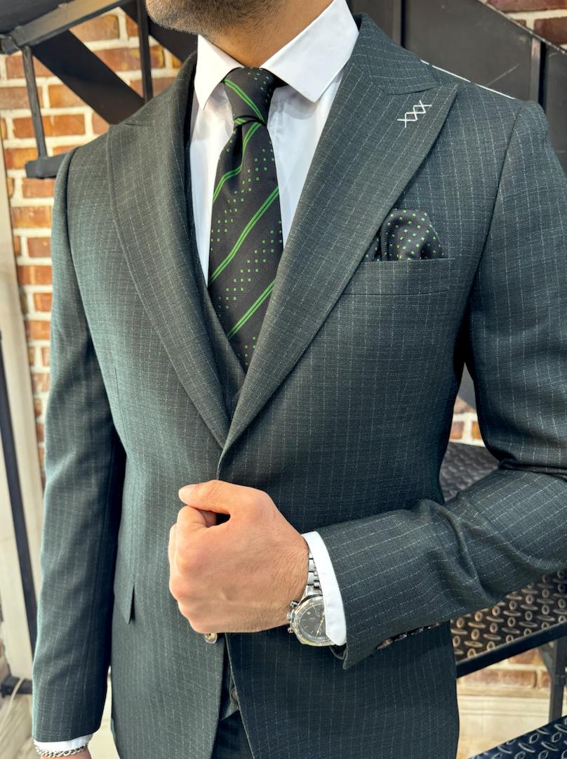 کت و‌شلوار دیپلمات دو دکمه